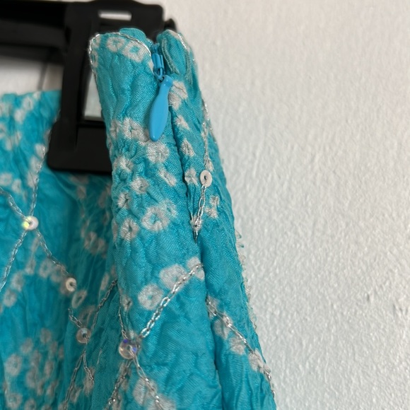 Stunning Turquoise Sequined Bandhani Skirt Size Large - Picture 4 of 7